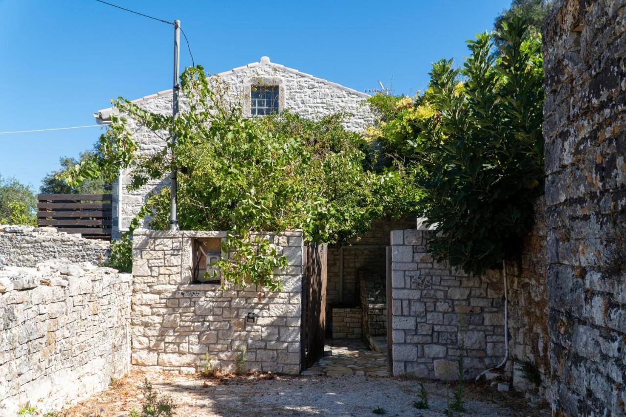 Villa Adamantia Paxos Gaios Luaran gambar